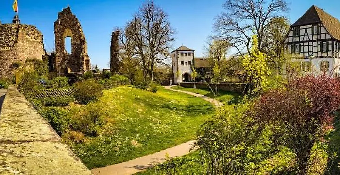 Hexenhaeuschen Dreieichenhain Апартаменты *